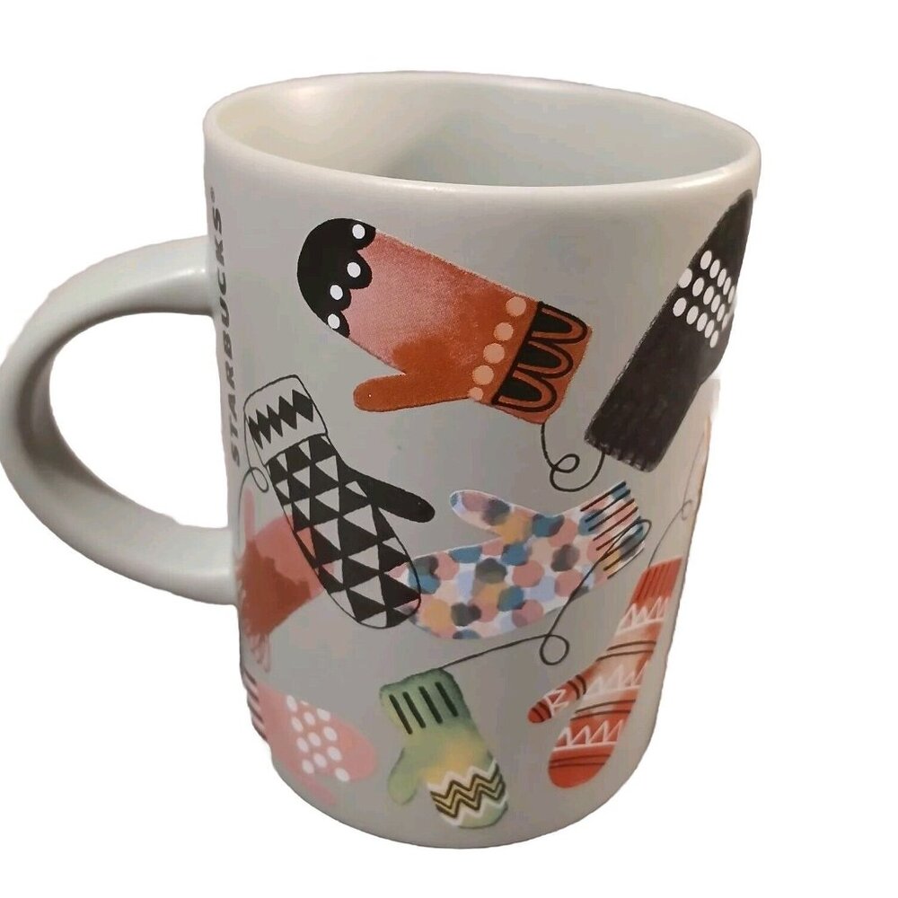 Starbucks Christmas Mitten Coffee Mug Cup 12 Ounce 2017 Preowened Small Defect